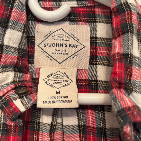St. John's Bay Men's Red Flannel - Picture 4 of 4